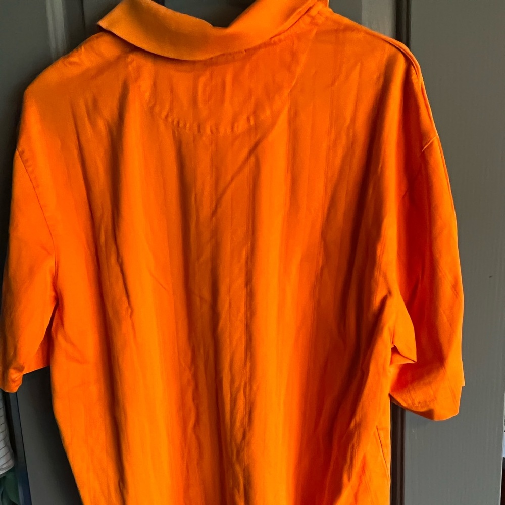 Vintage Tiger Woods Polo. Size medium - Picture 2 of 3